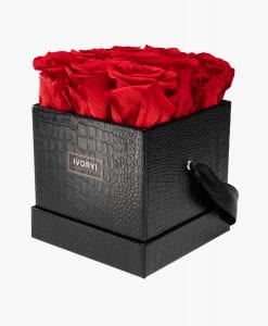 ivoryi-friends-ivoryiflowerbox-infintiy-fifth-avenue-edition-medium-romantic-red-side-grace